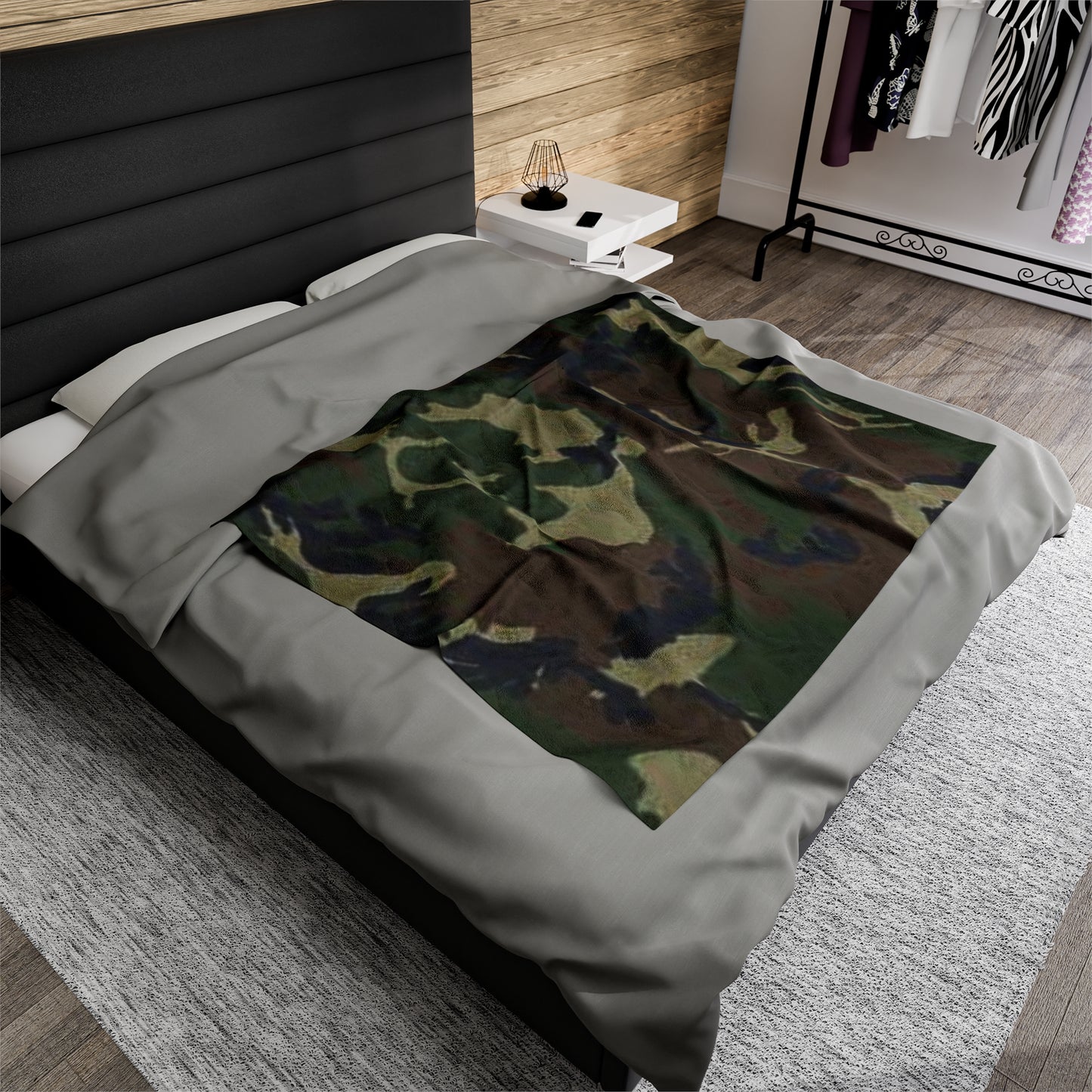 Velveteen Camo Plush Blanket